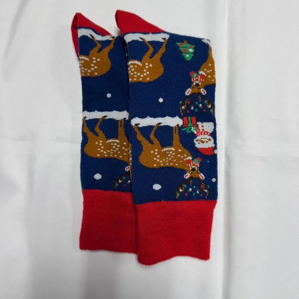 Christmas Winter Reindeers Crew Socks - NEW in Bag.